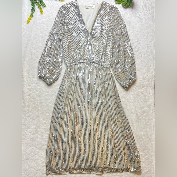 Vintage Dresses & Skirts - SOLD Vintage 1980s Swee Lo Silver Sequin Silk Long Sleeve Midi Dress